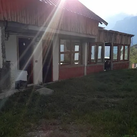 Vendégház Guesthuose Arif Kadria